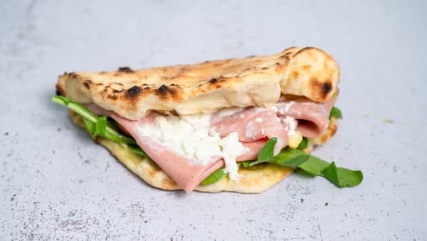 Sanduiç Mortadella Pistachio Sanduiç Mortadella Pistachio