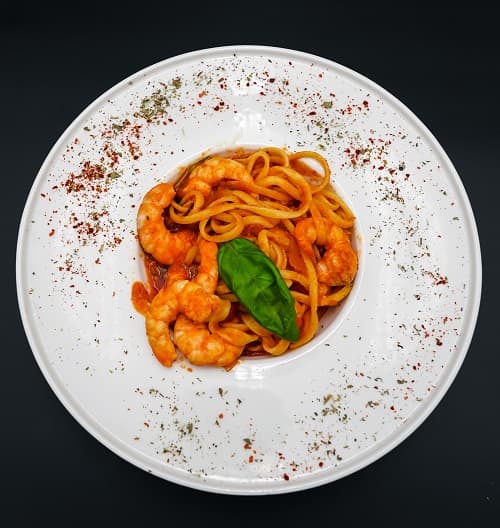 Linguini me karkaleca Linguini me karkaleca