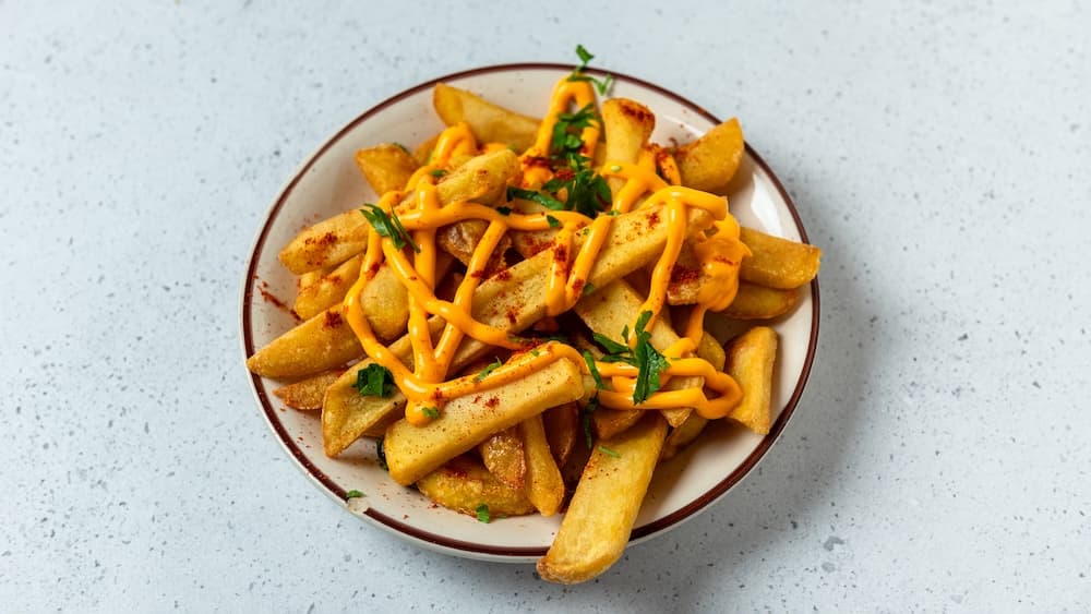 Patate Të Skuqura Me Djathë Cheddar Patate Të Skuqura Me Djathë Cheddar